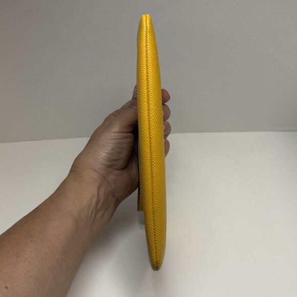 Coach Corner Zip Pebbled Leather Wristlet In Mustard Yellow New - Picture 4 of 8